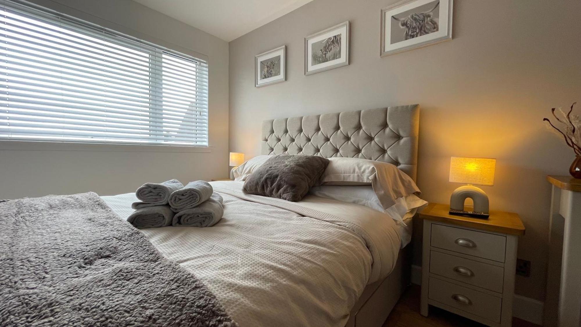Braeview, Contemporary Luxury Nc500 - Sleeps 5 Holiday home *